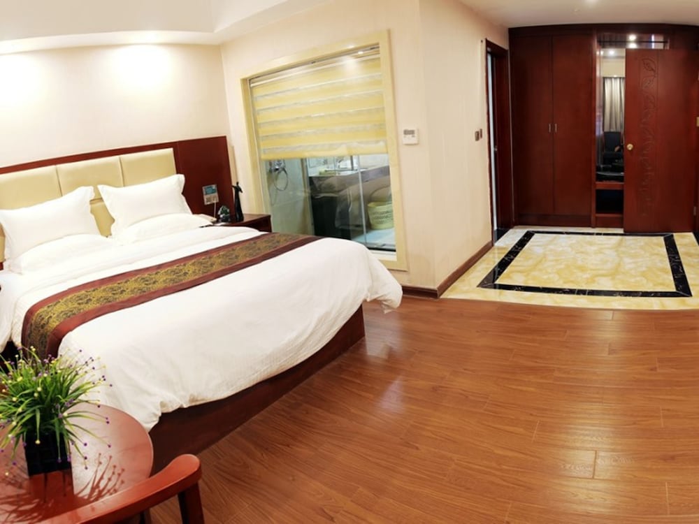 GREENTREE INN JIEYANG KONGGANG DISTRICT NORTH WANGJIANG ROAD HOTEL 9/39