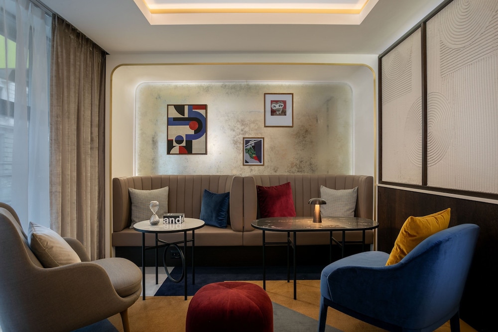 Neues Schloss Privat Hotel Zurich 20/31