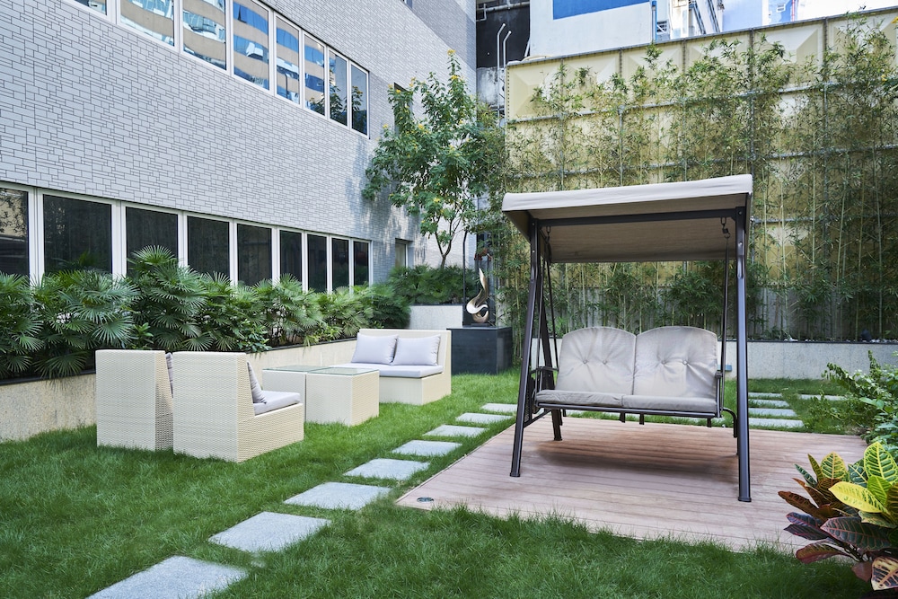 Hotel Ease Tsuen Wan 50/52