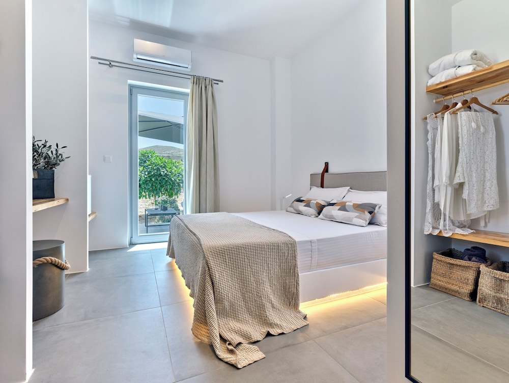 Private, Villa, 5 King Beds, 1 Queen and 2 Murphy Beds, Murphy Bed، BLUE MARE VILLAS 9/10