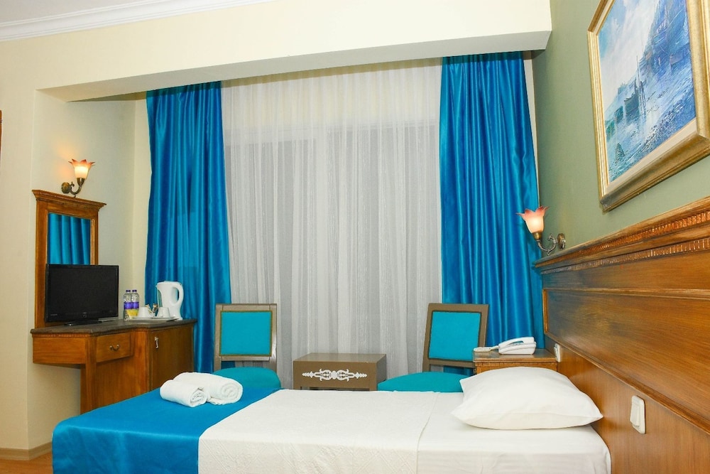 Ladonia Hotels Leo Beach Resort - Adults Only 8/43