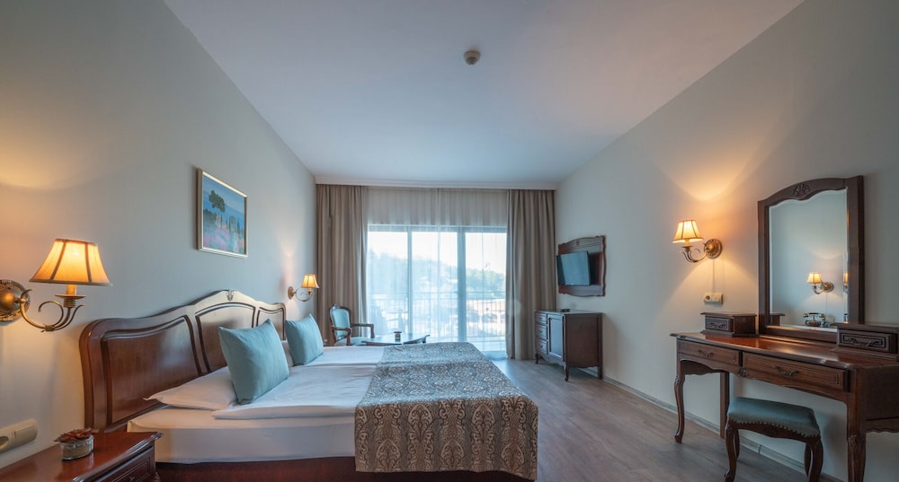 Grifid Hotel Bolero And Aquapark 9/50