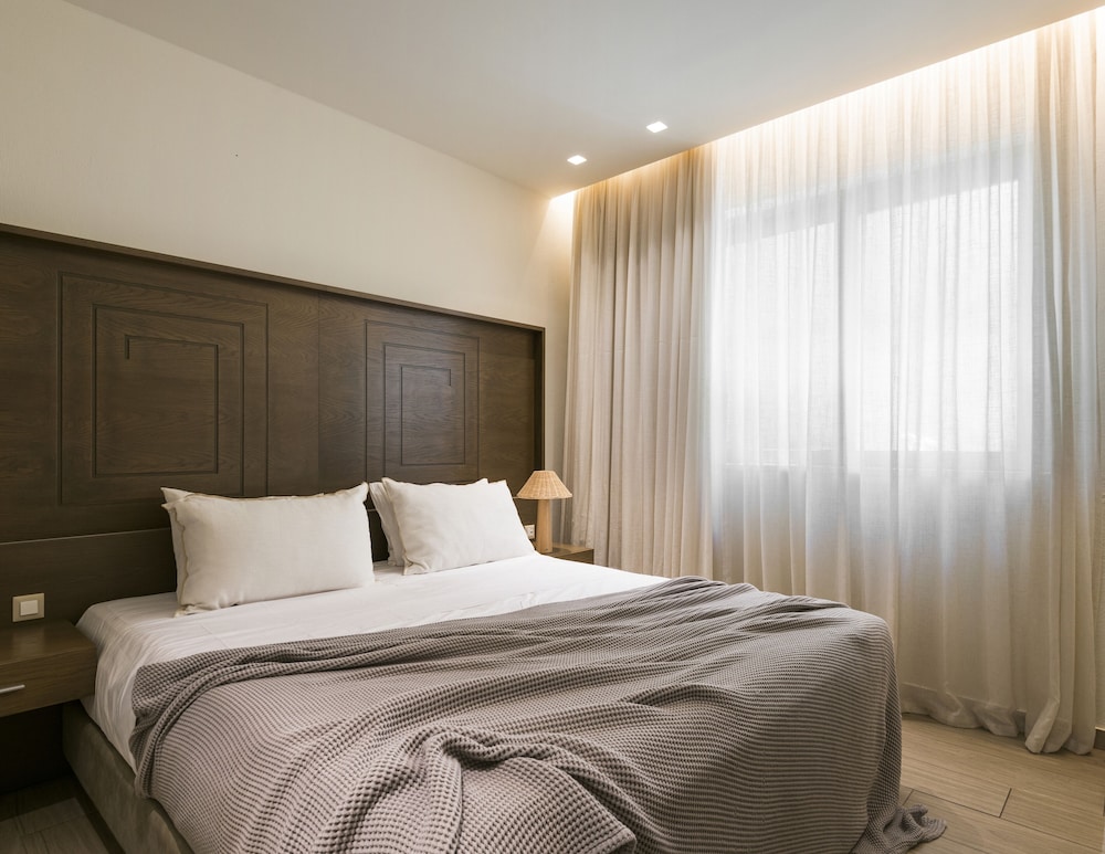Prima Vista Beachfront Boutique Hotel 8/60