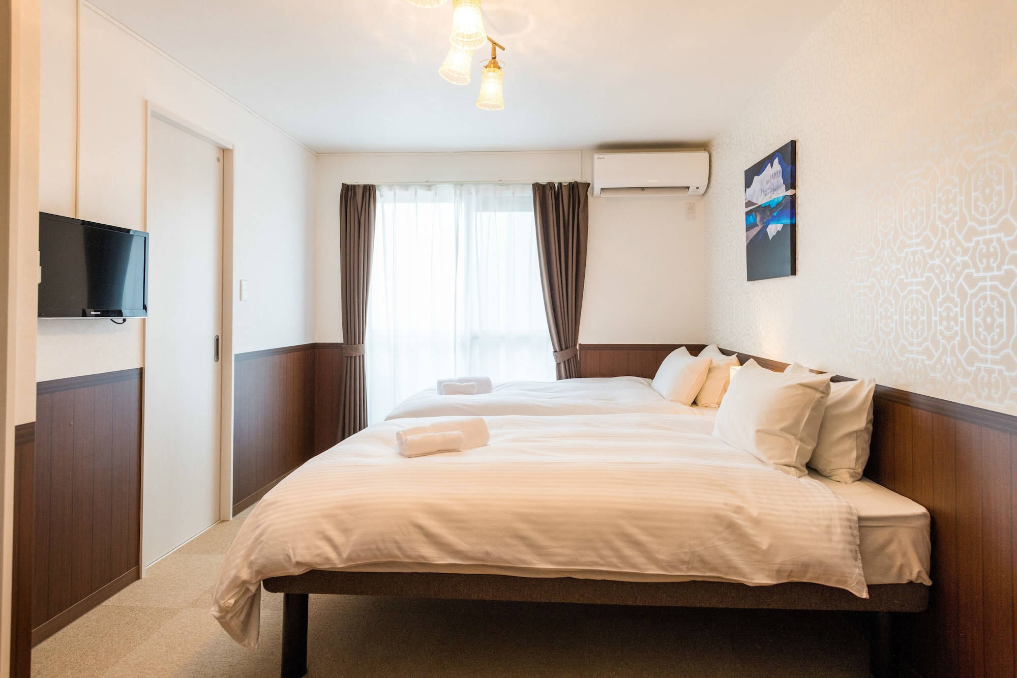 PREMIUM, TWIN BEDS, WITH EXTRA BED