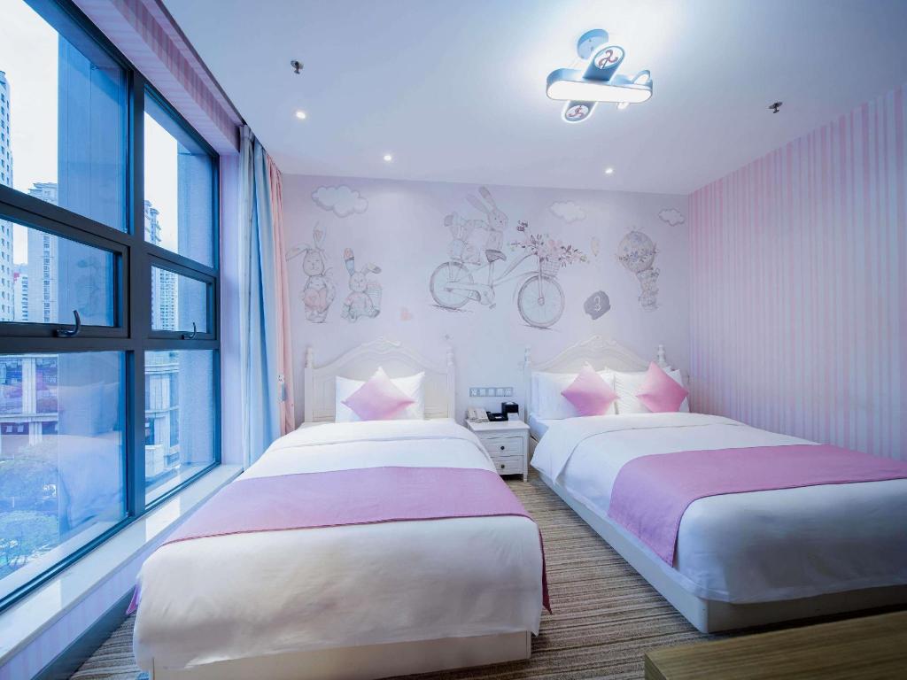 FAMILY SUITE, JUNIOR SUITE, 2 BEDS