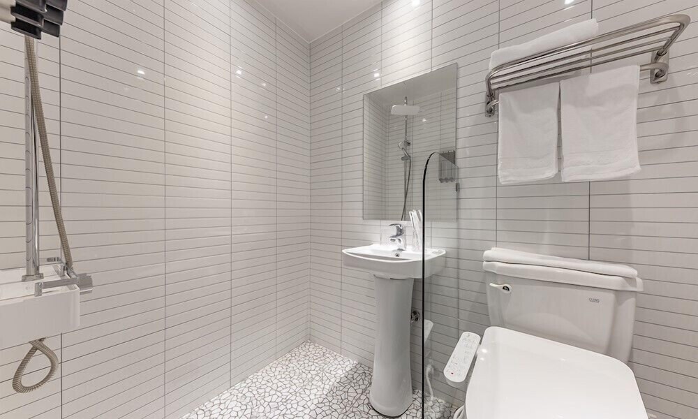 1962 Business Hotel 48/50