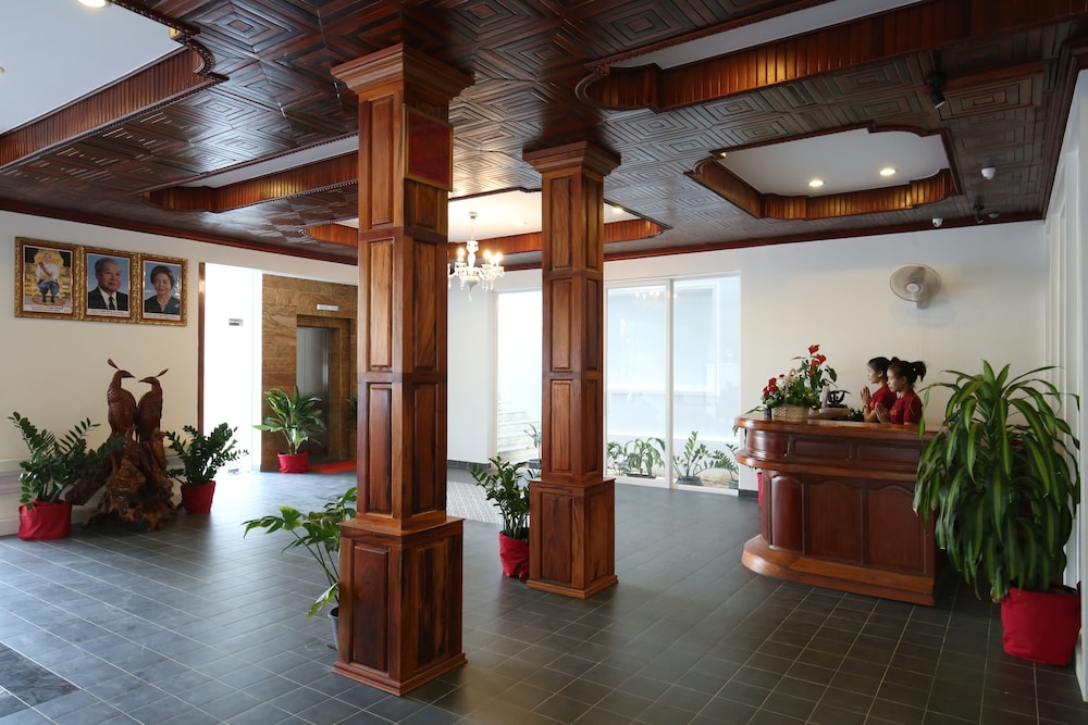 Holy Angkor Hotel 55/65