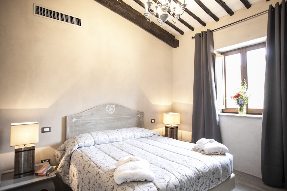 Junior Suite, 1 Double and 1 Single Bed
