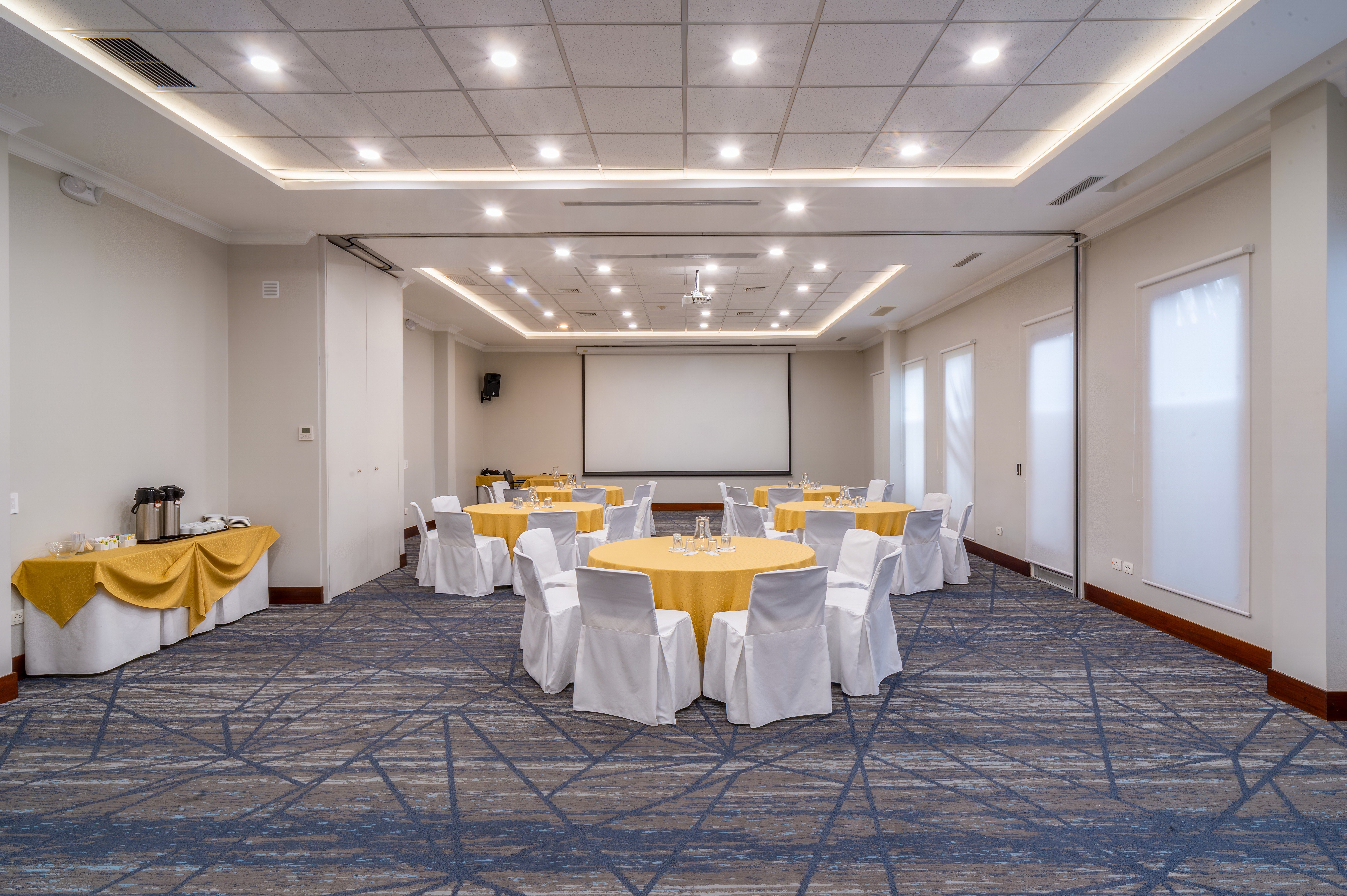 HOLIDAY INN EXPRESS QUITO 63/66