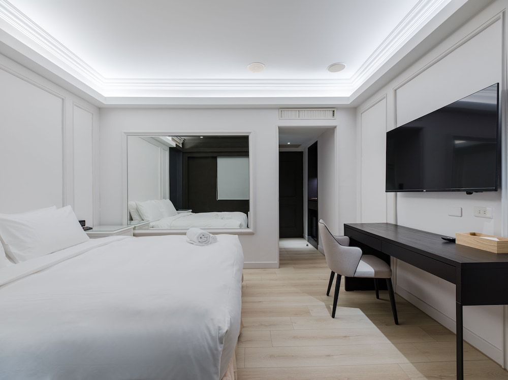 Reedon Boutique Hotel 12/40
