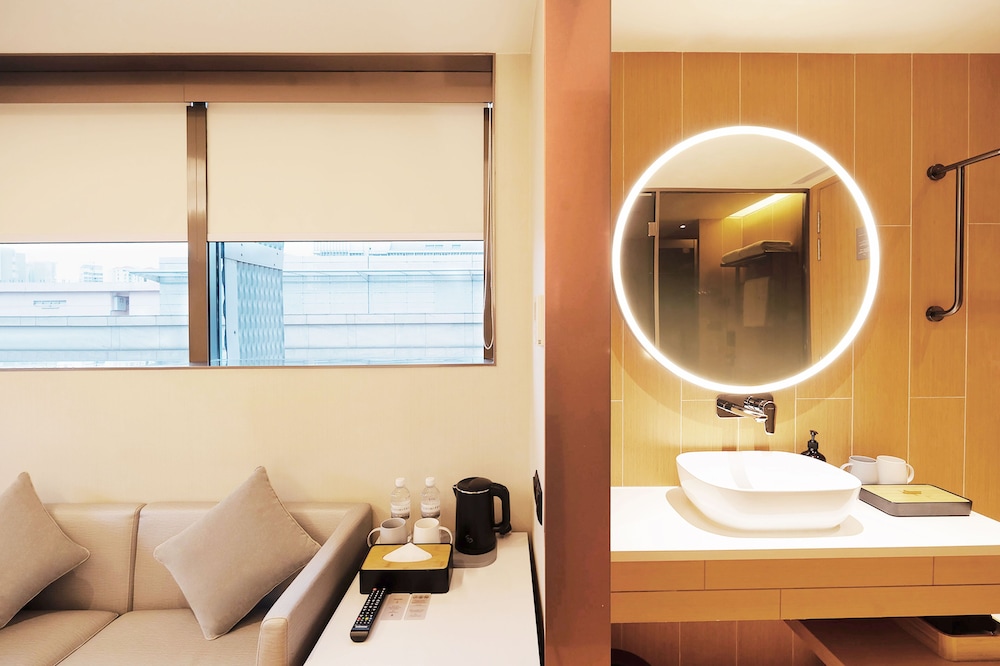 Ji Hotel Orchard (ex Innotel Hotel) 44/46