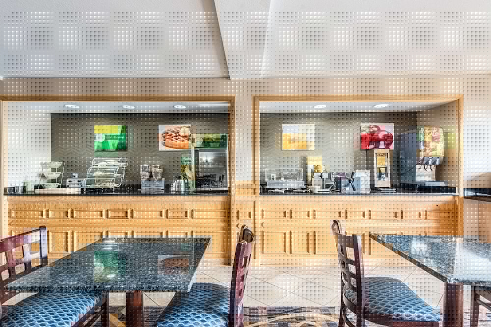 Quality Inn and Suites University Area 23/38