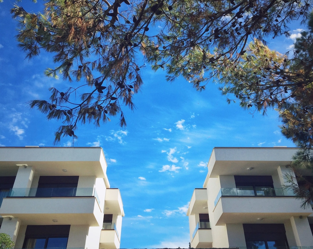 Apart Hotel Kuce Lekovica 3/50