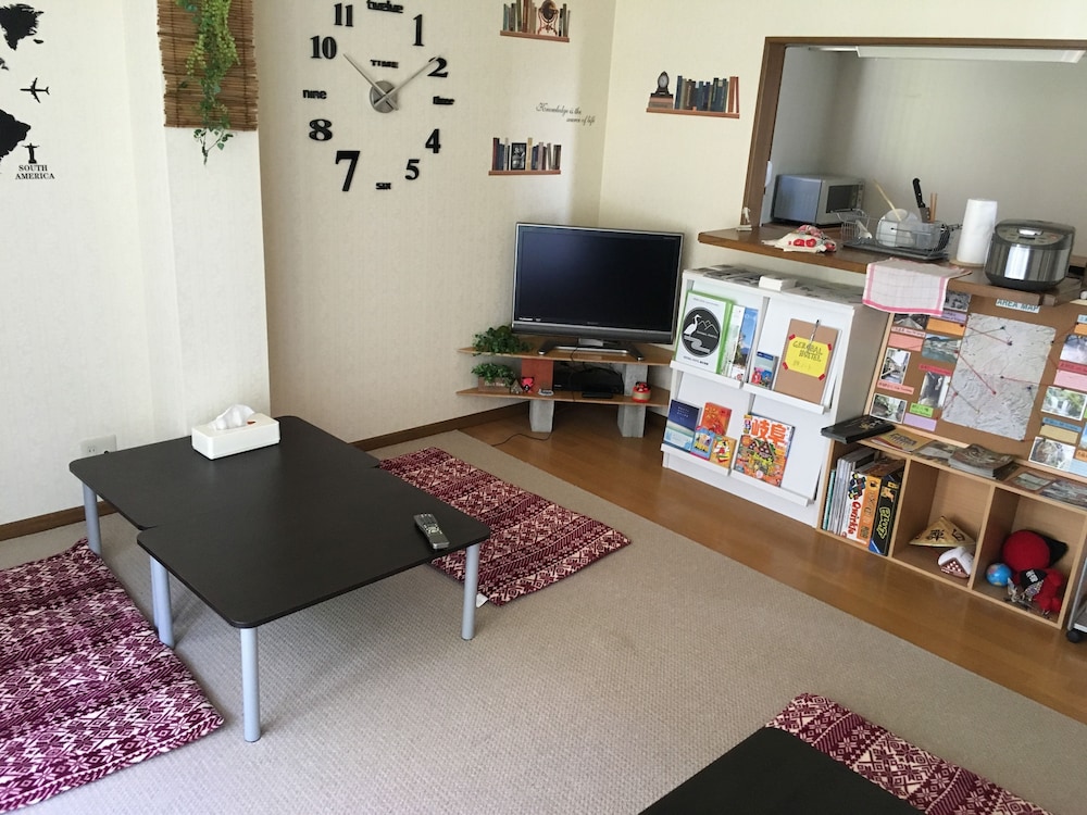 Gerobal Hostel 13/16