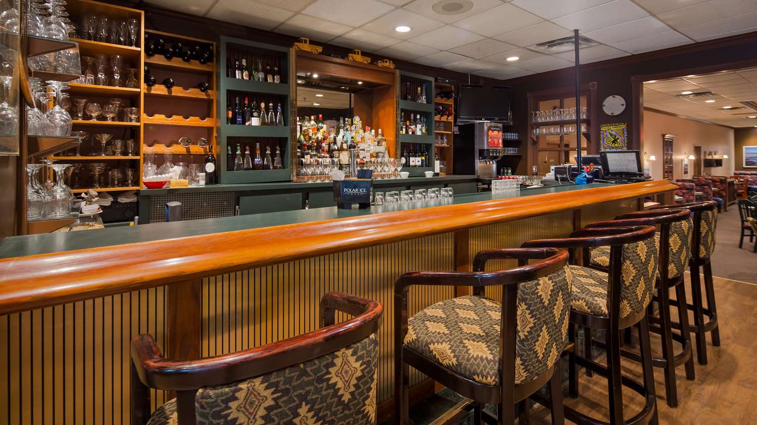 Best Western Voyageur Place Hotel 4/8