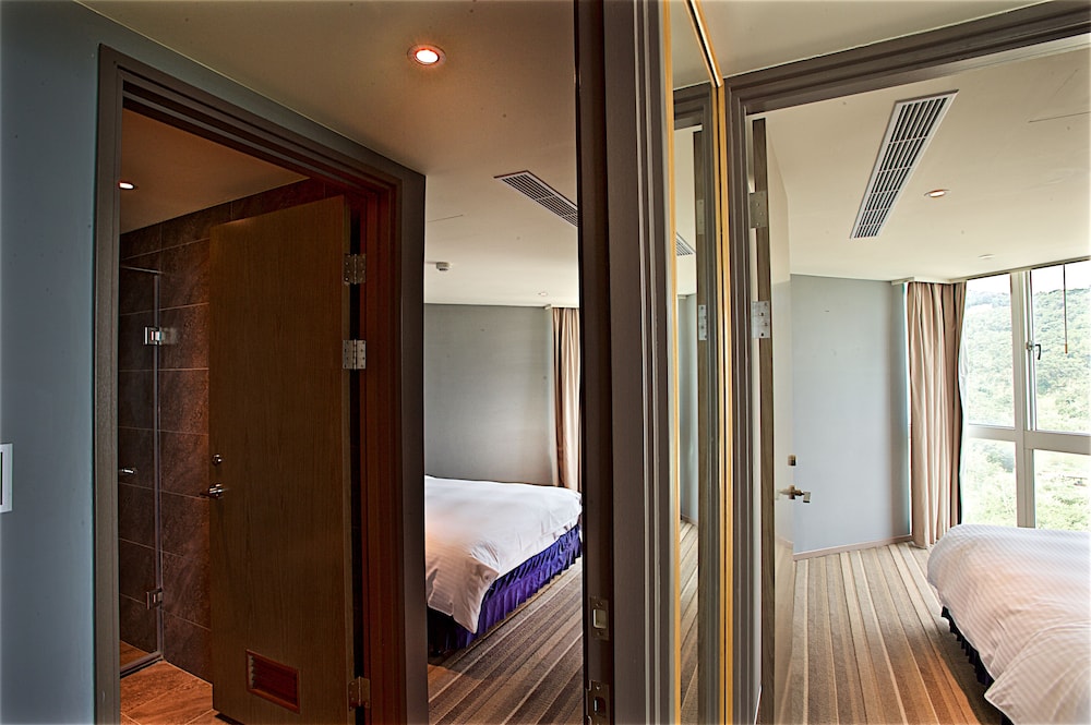 CT Green Bay Hot-Spring Hotel 18/49