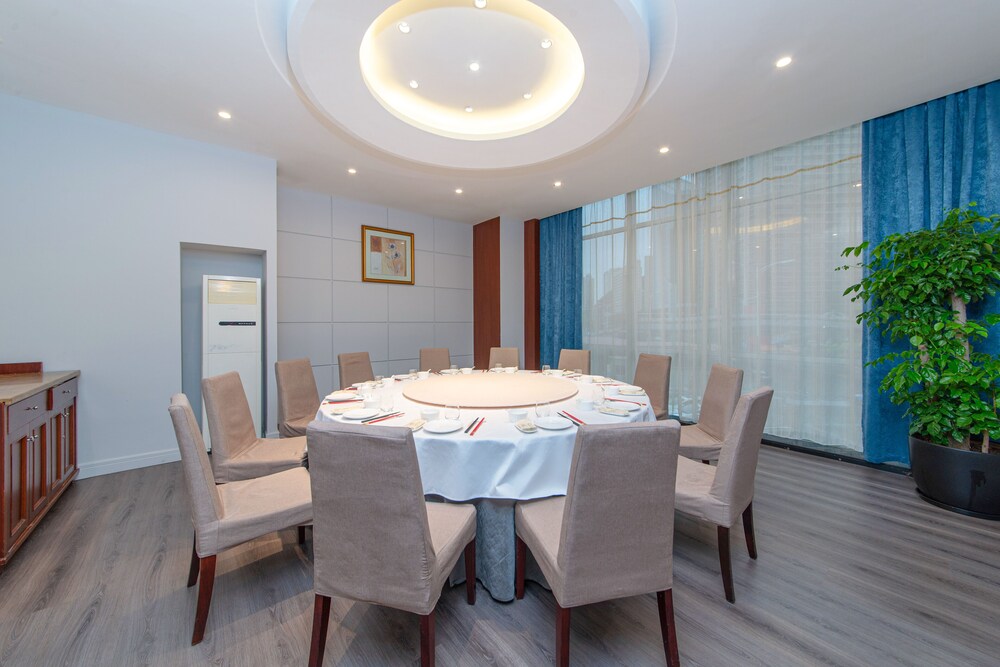 Binbei Yiho Hotel 27/36