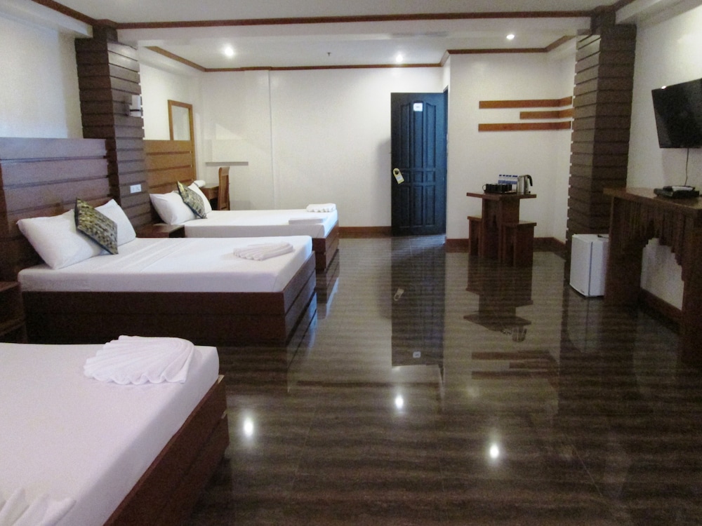 DELUXE, DOUBLE BED