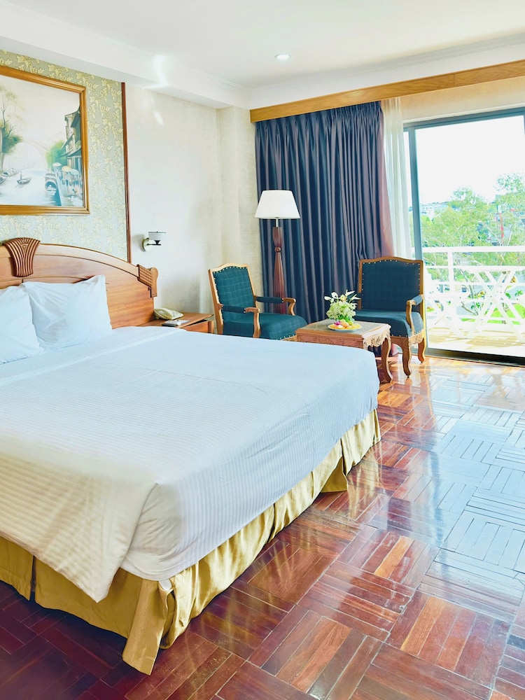 Muong Thanh Grand Gia Lai 16/48