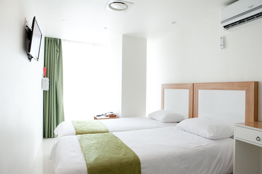 Hotel Cozy Myeongdong 21/73