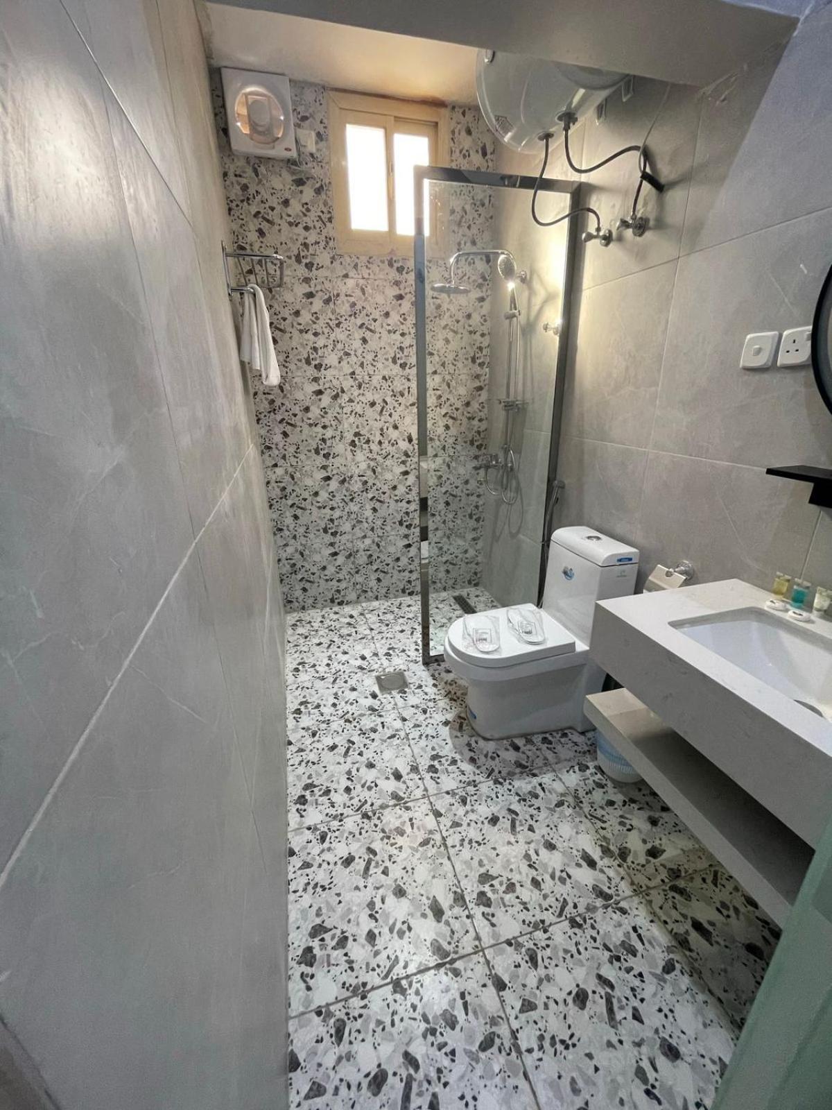بيت الشرق للوحدات السكنية المفروشة(Orient House) 52/58