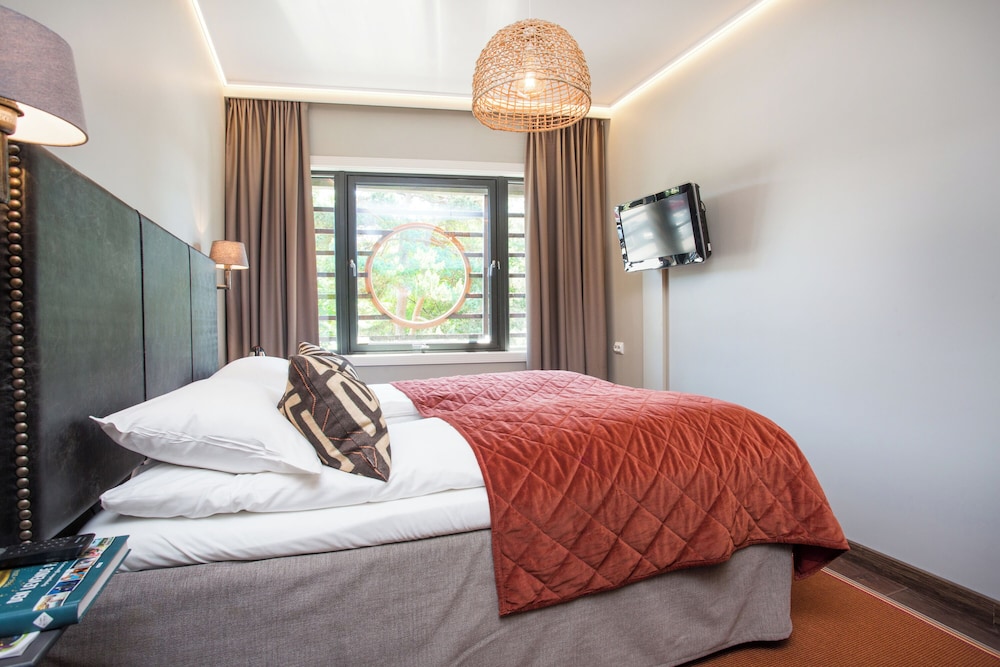 Room, Queen Bed
