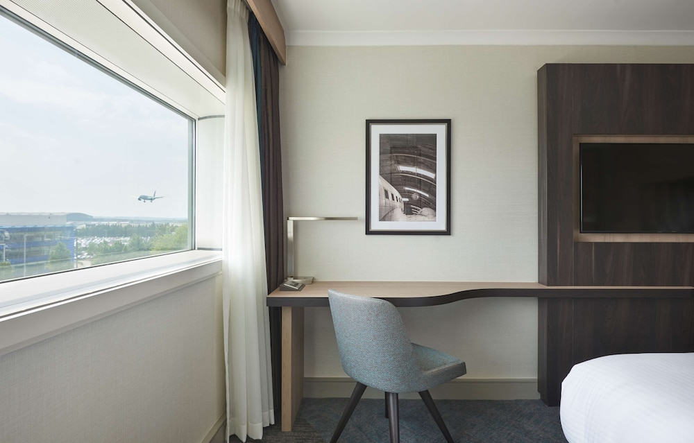 HYATT PLACE LONDON HEATHROW AIRPORT 53/77