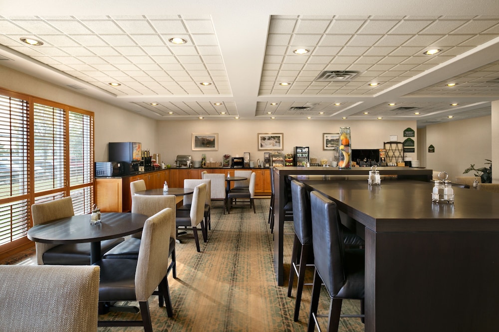 Wingate by Wyndham Calgary 23/39