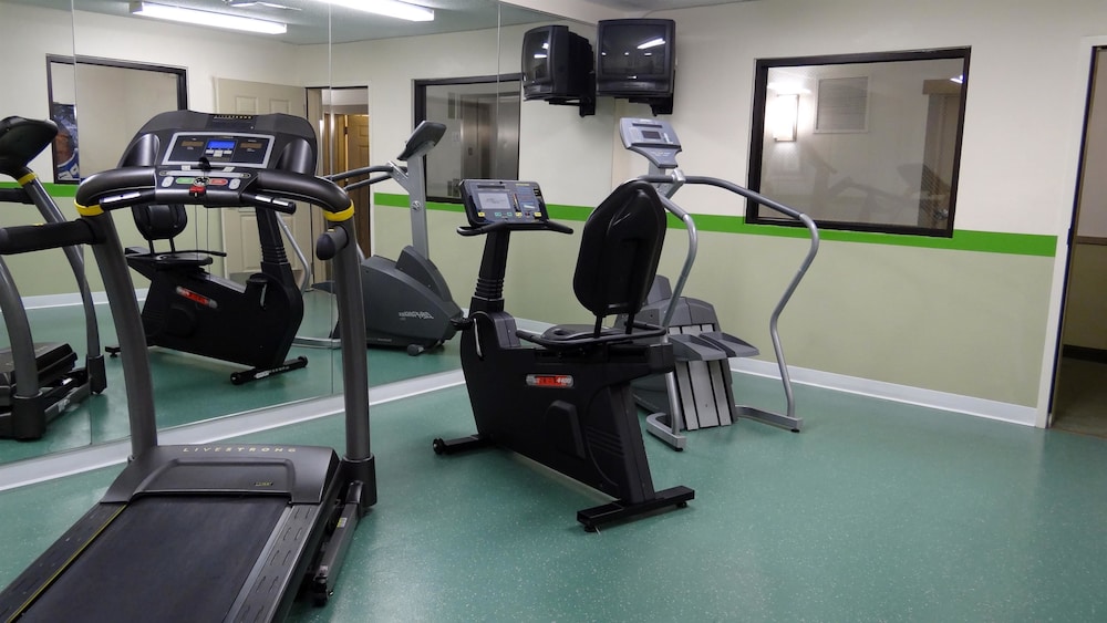 Extended Stay America Raleigh Rtp 4610 Miami Blvd 31/49