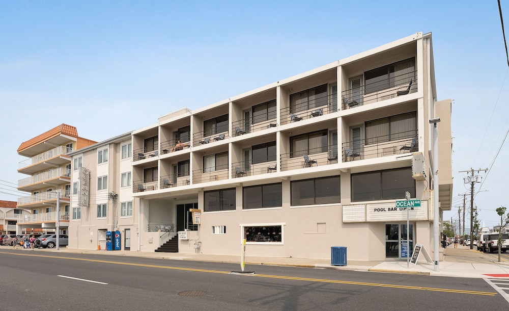 Oceanic Hotel 7/50