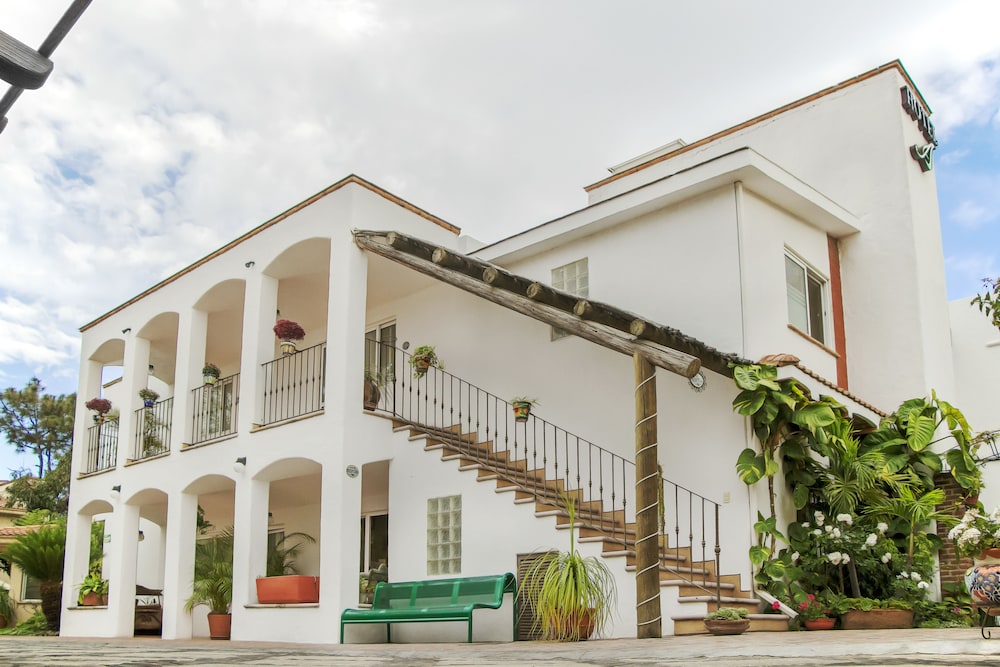 Alcazar Suites 1/30