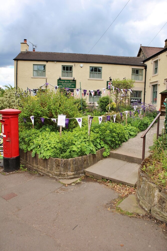 Wortley Cottage Guest House 7/58