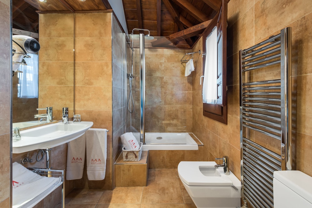 Gar Anat Hotel Boutique 15/81