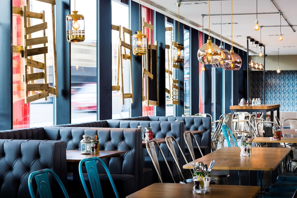 Radisson Hotel Manchester City Centre, A Verified Net Zero Hotel 65/91