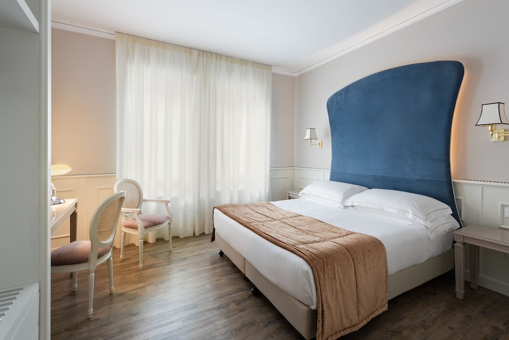 ROOM, DOUBLE BED, WITH EXTRA BED