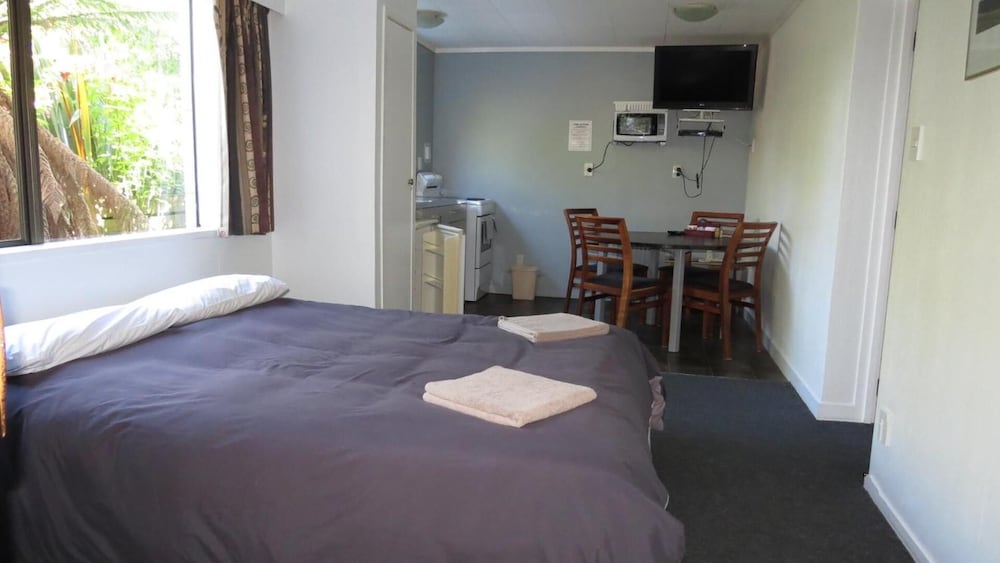 OHAKUNE COURT MOTEL 7/71