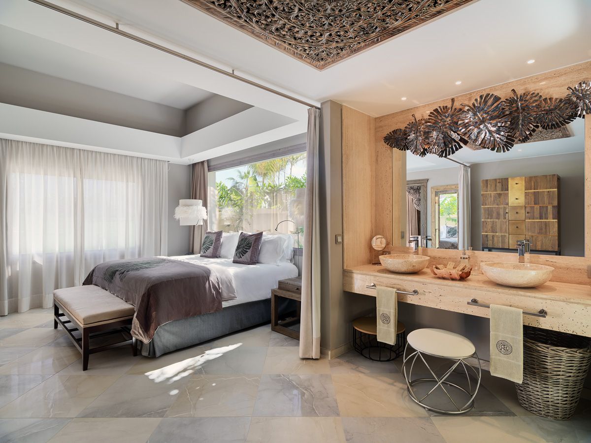 2 Bedrooms, Grand, Villa, Private Heated Pool