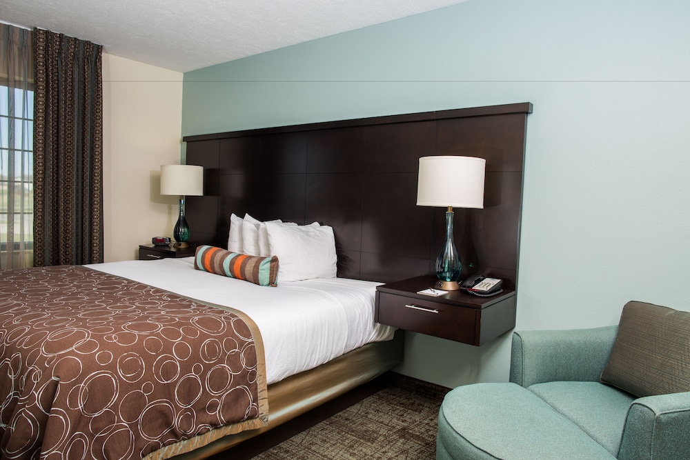 STAYBRIDGE SUITES LINCOLN NORTHEAST 11/59