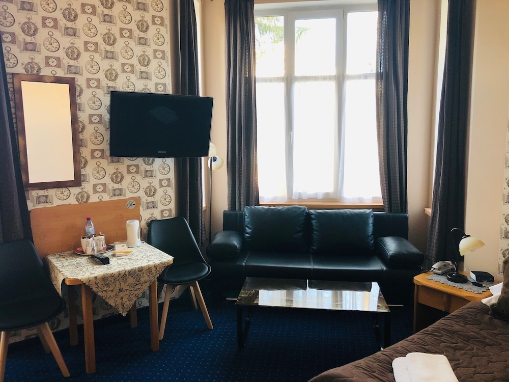 Hotel Bella 43/71