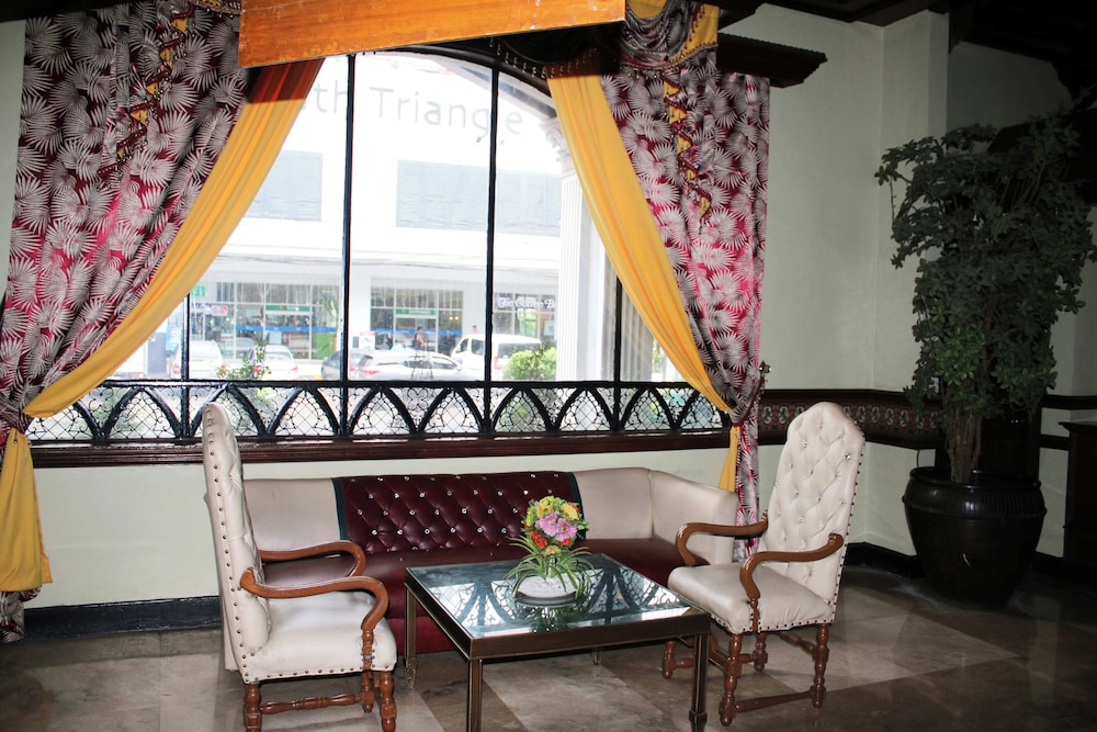 Camelot Hotel Quezon City powered by Cocotel 50/75