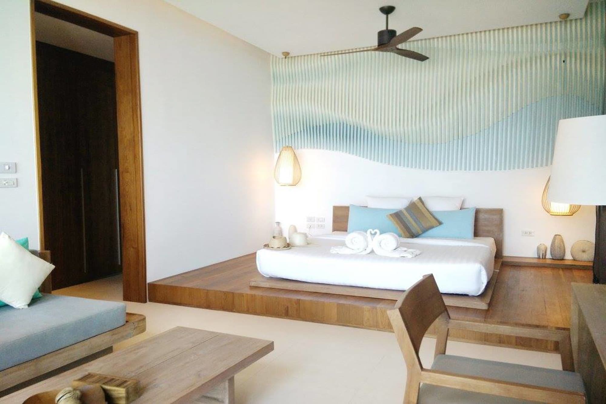 Premium, Suite, Double Bed, Beach Front, Bathtub, Ground Floor