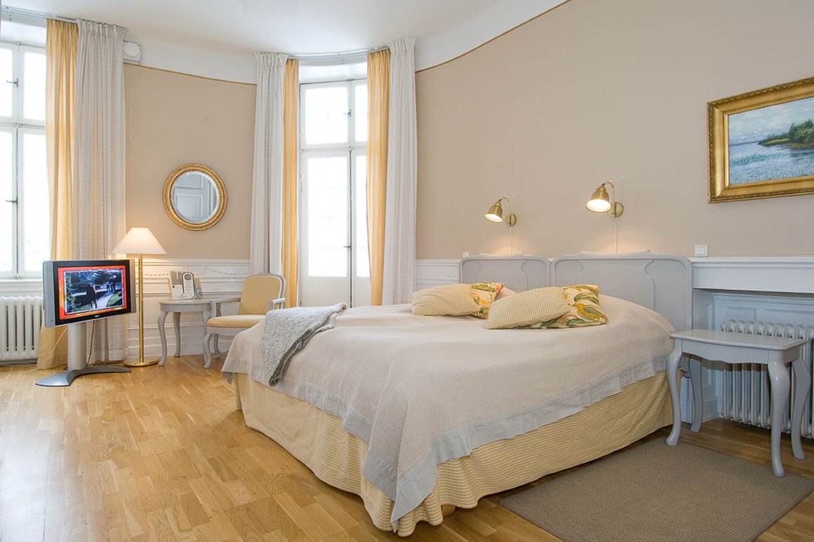 GRAND HOTELL HORNAN 2/15