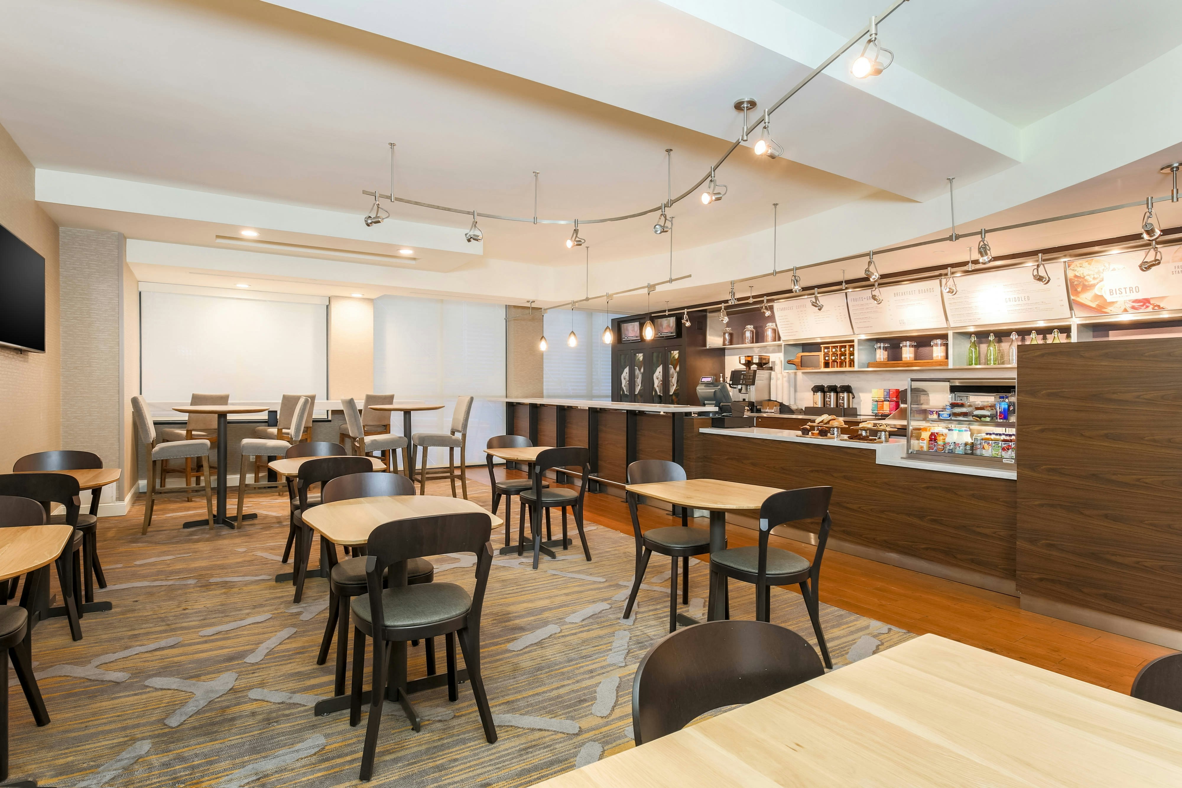 Courtyard by Marriott Pittsburgh Downtown 8/14