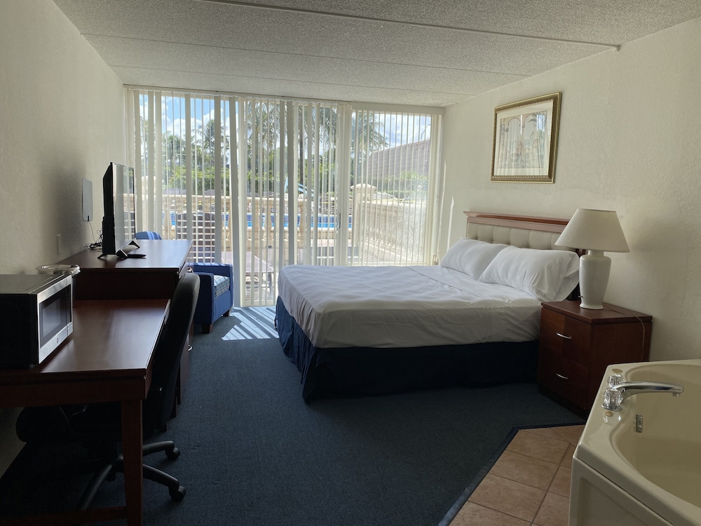 Miami Gardens Inn and Suites 16/30