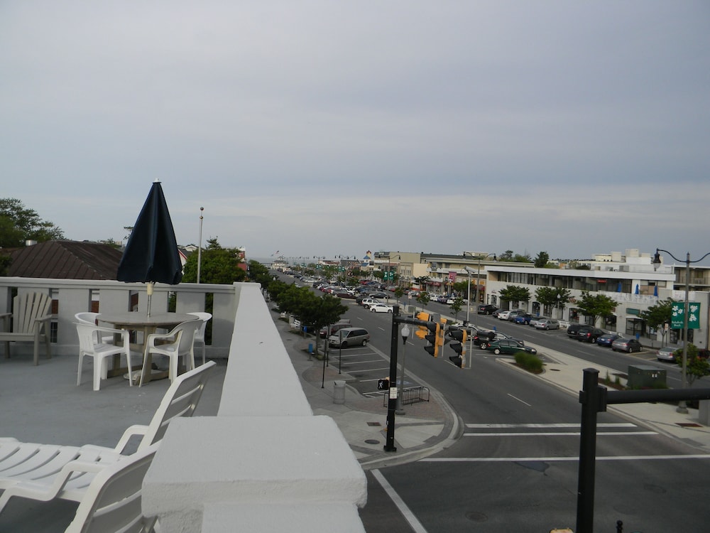 Coast Rehoboth Beach, Tapestry Collection by Hilton 14/51
