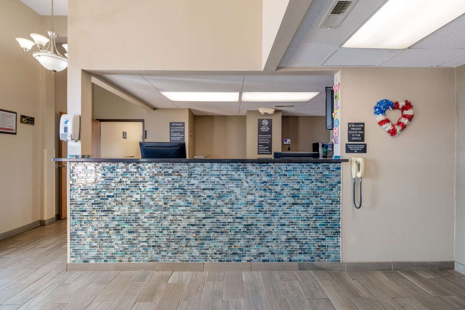 Super 8 by Wyndham O'Neill NE 2/30