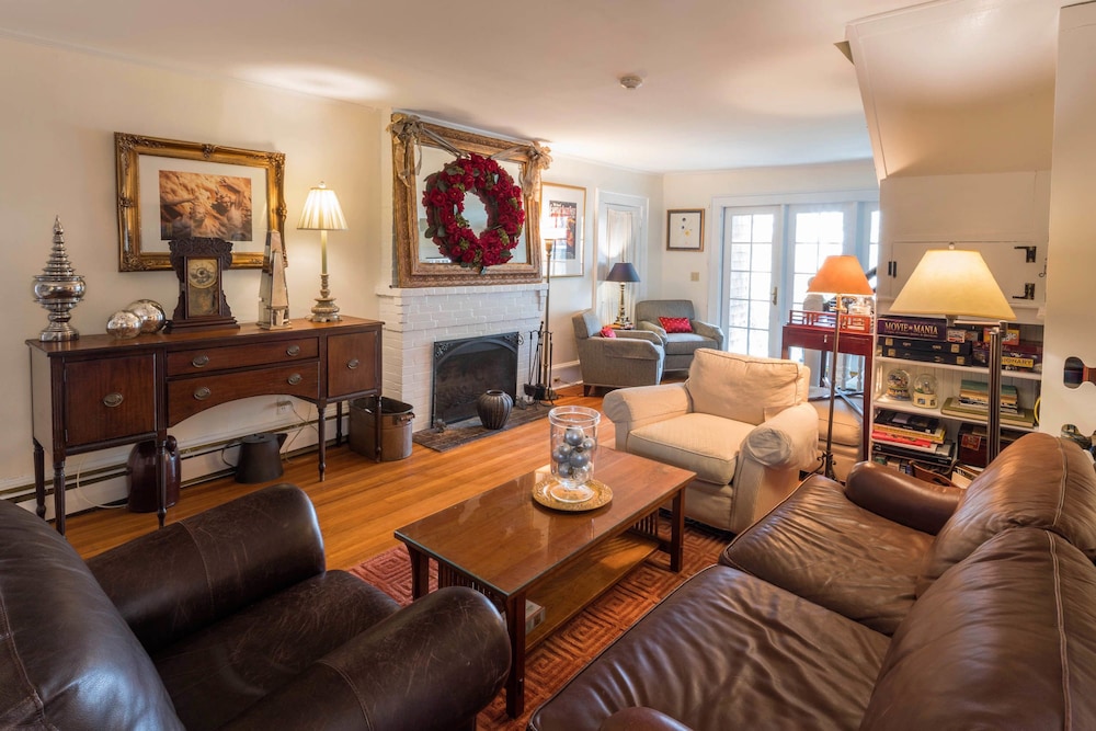 Snug Cottage 28/50
