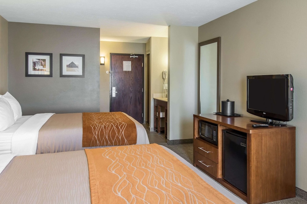 Comfort Inn & Suites Spokane Valley Central 8/40