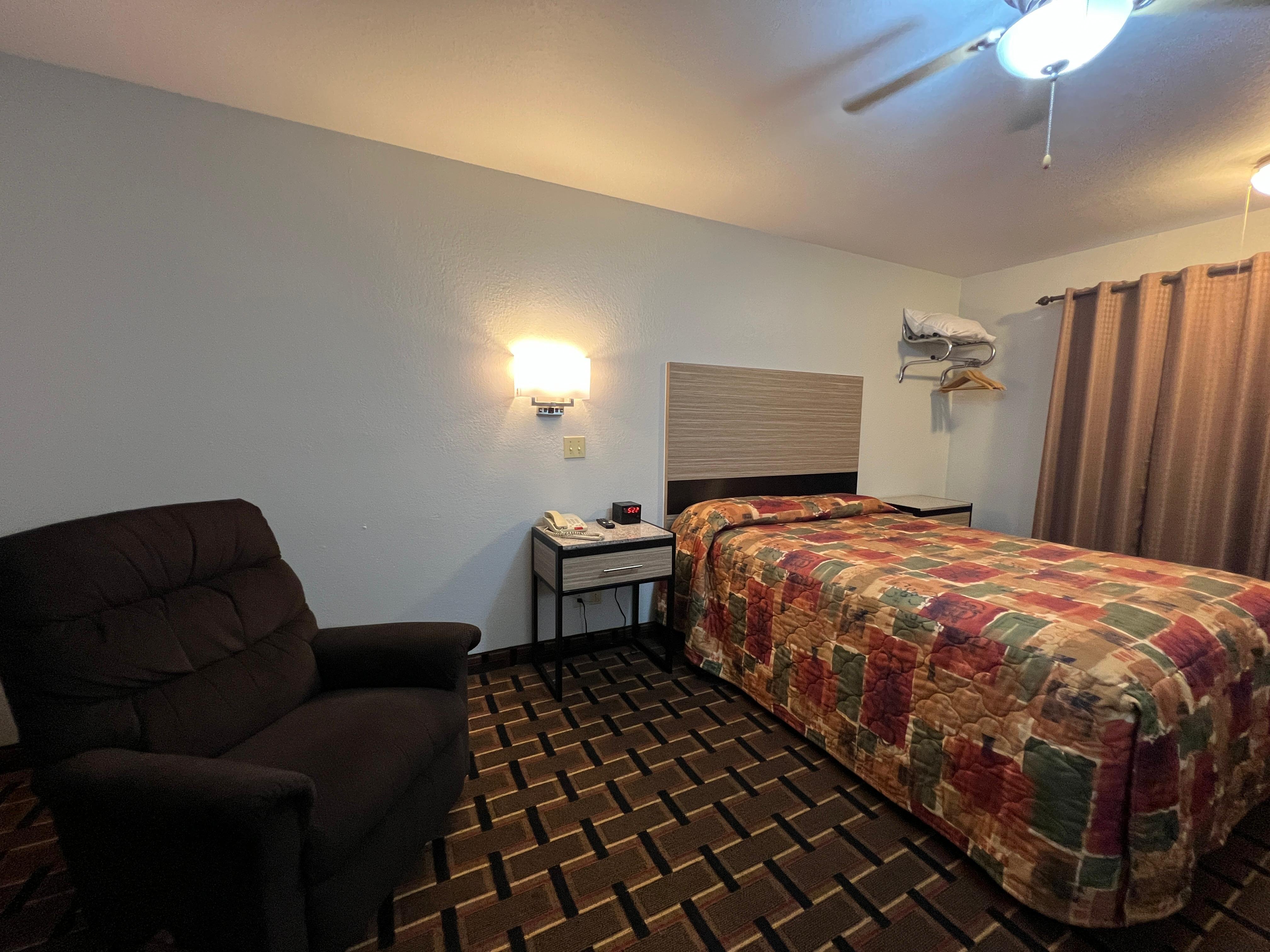 Deluxe Inn Capital O Nebraska City I 29 14/36