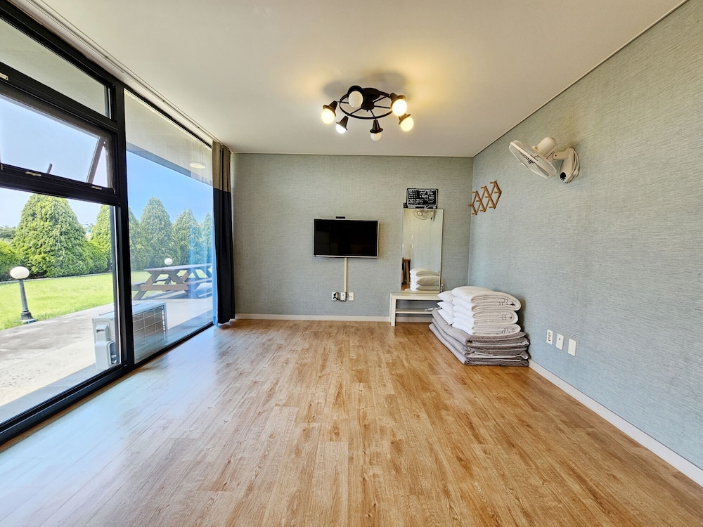 Haeden Ville 33/62